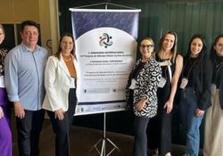 Imagem da notícia - Docentes e discentes do PPGCS participaram de evento internacional em Florianópolis 