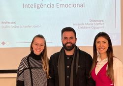 Imagem da notícia - Estudantes do PPGCS ministram aula no curso de administração da Unochapecó 