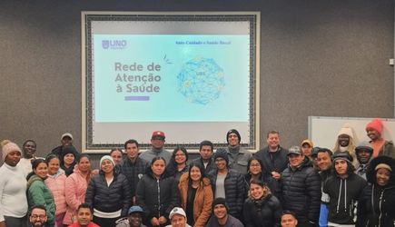 Imagem da notícia - Doutorando do PPGCS ministra aula sobre Redes de Atenção à Saúde para imigrantes internacionais