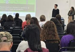 Imagem da notícia - Pesquisa do PPGCS sobre aplicativo “combate à dengue” envolve estudantes do Colégio Uno e Agentes de Combate à Endemias de Chapecó 