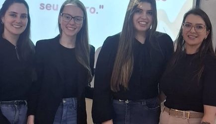 Imagem da notícia - Estudantes do PPGCS realizam atividade sobre saúde sexual e reprodutiva em Escola de Chapecó - SC